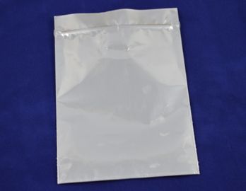 明確な窓が付いているグリップによって密封される明白なジッパーの袋の包装のアルミ ホイル